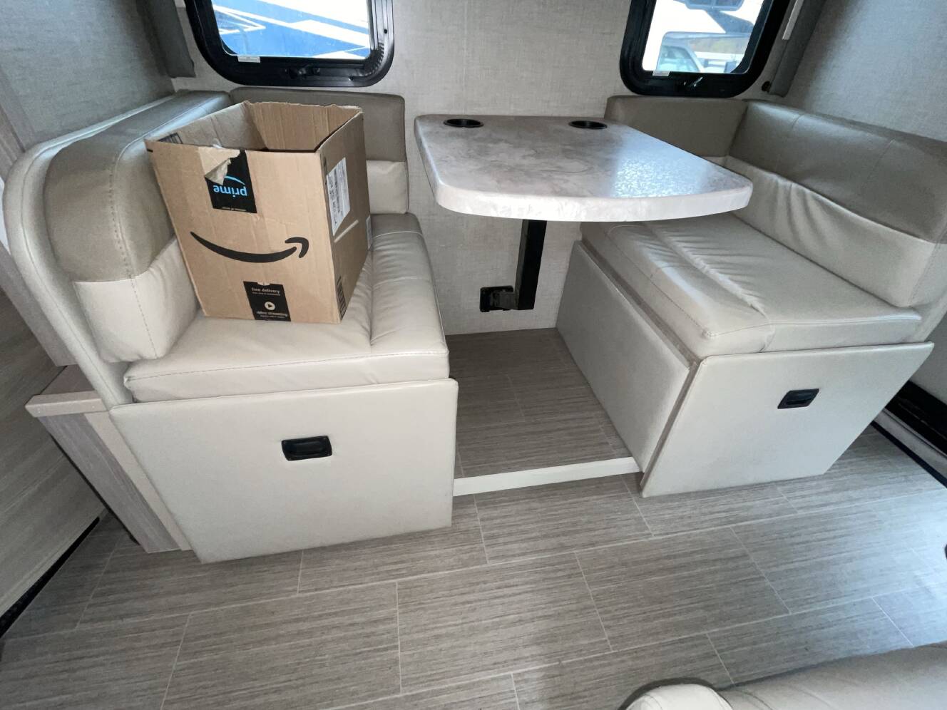 A photo of this 2022 Thor TIBURON 24RW