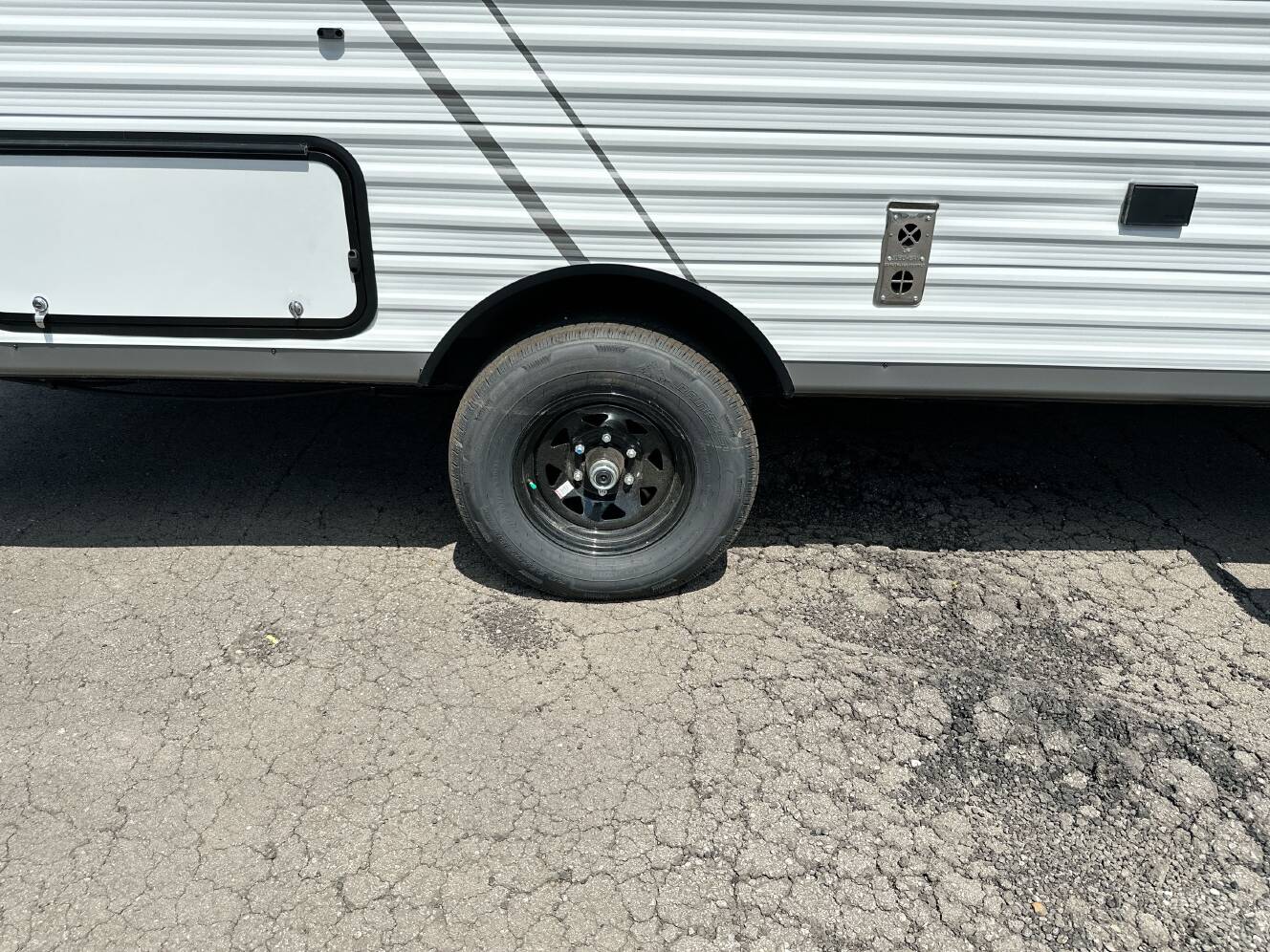 A photo of this 2027 Jayco JAY FLIGHT 197MB