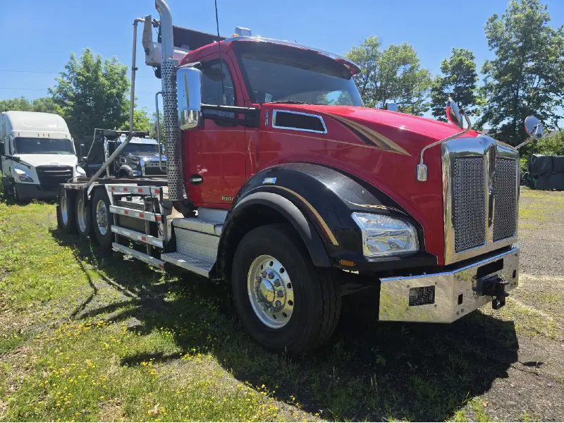 2020 KENWORTH T880
