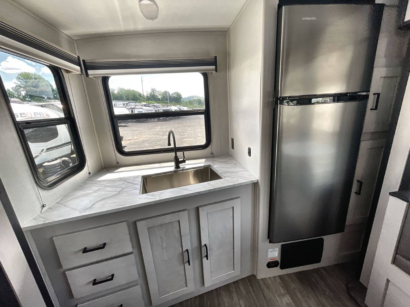 A photo of this 2024 Heartland MALLARD M283RK