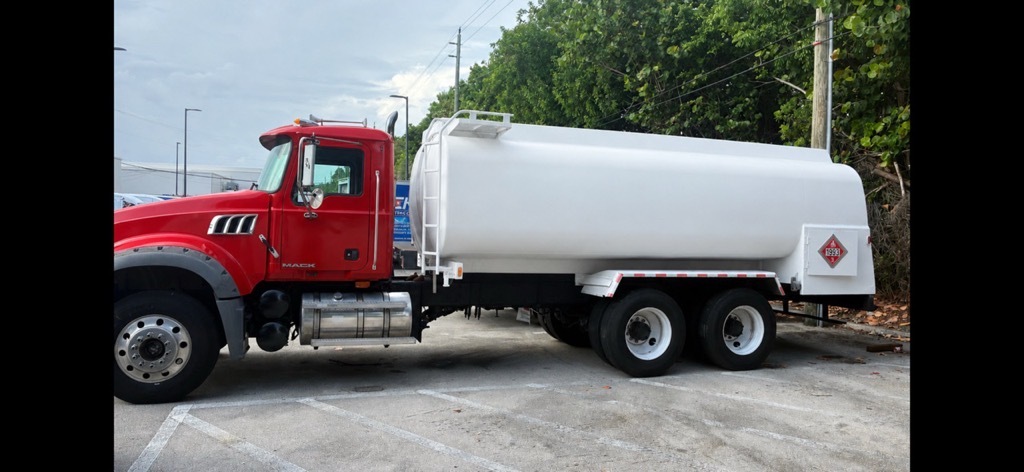2007 MACK GRANITE CT713 in West Palm Beach, FL