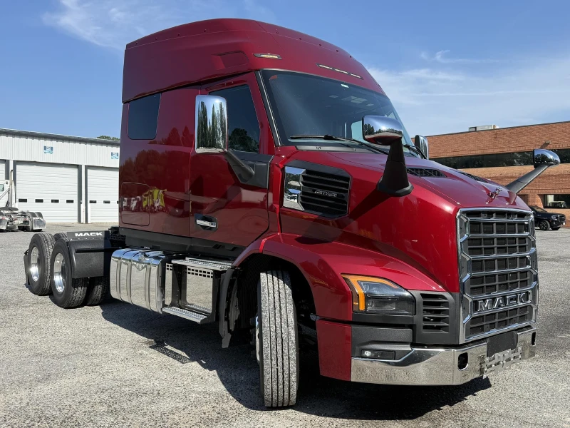 2027 MACK ANTHEM 64T