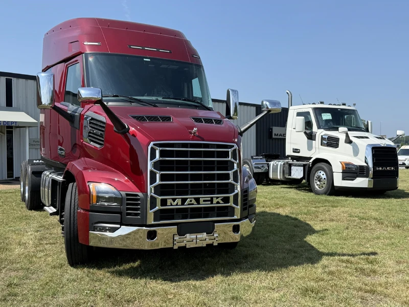 2027 MACK ANTHEM 64T