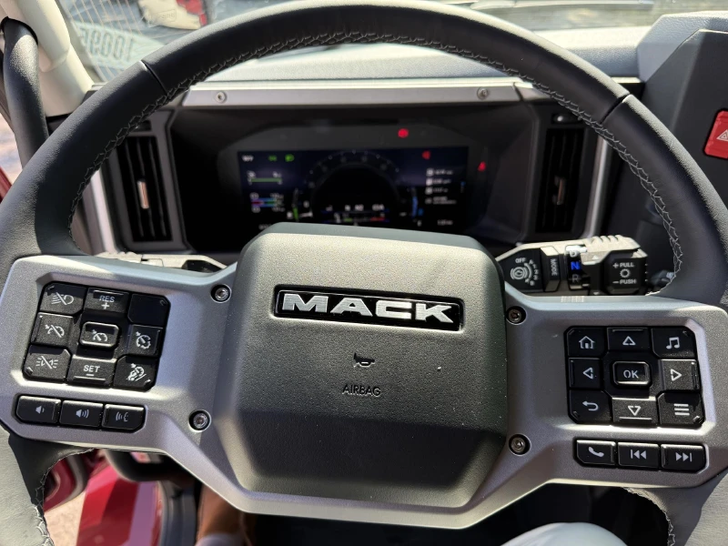 2027 MACK ANTHEM 64T