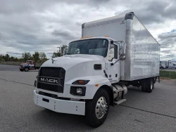 2021 MACK MD6