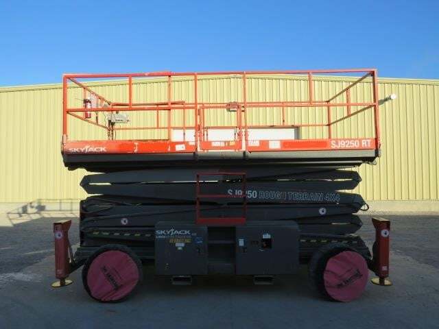 2013 Skyjack Scissor Lifts For Sale - Skyjack Scissor Lifts