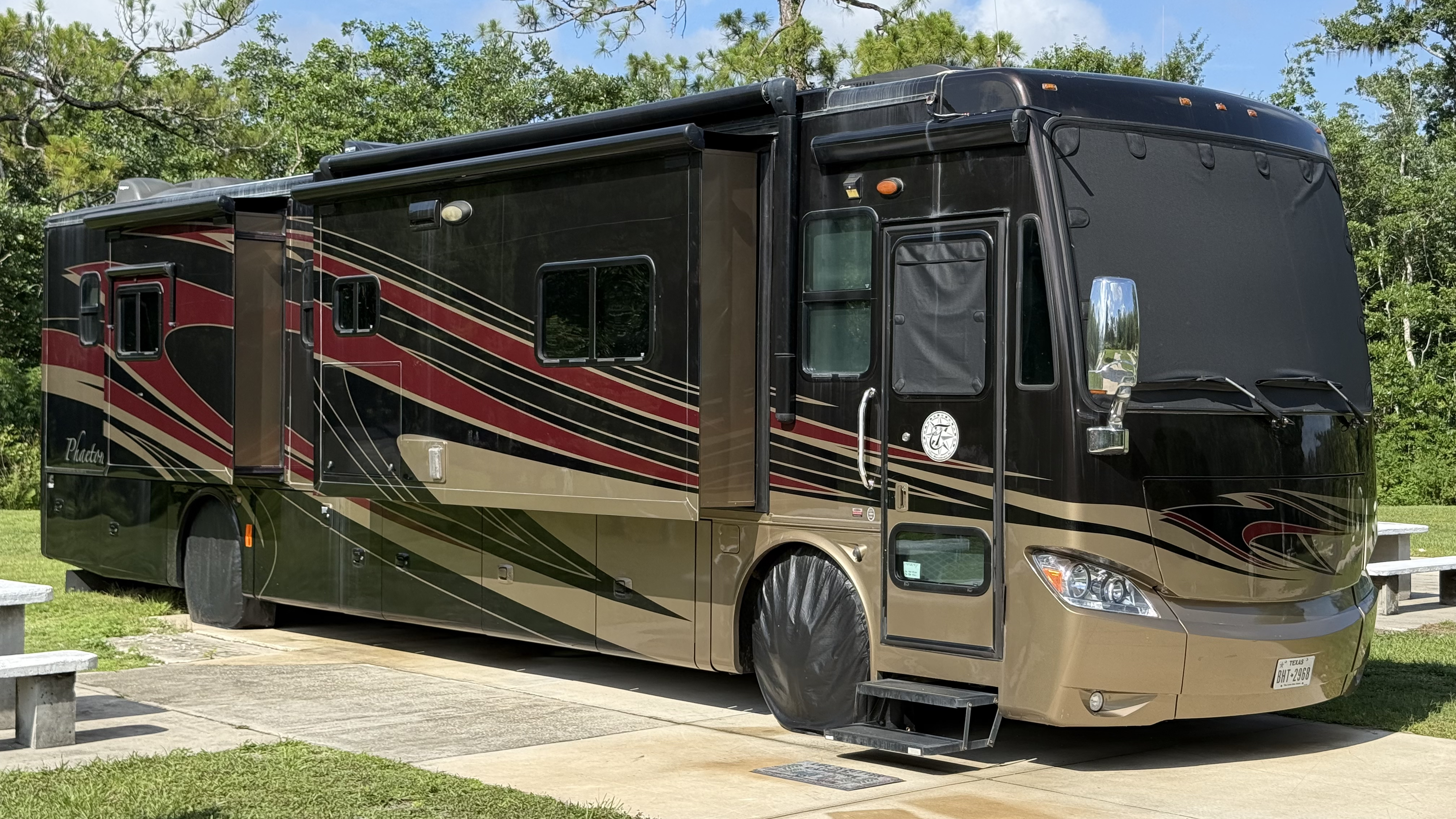 2013 Tiffin Motorhomes PHAETON 40 QBH in sebring FL