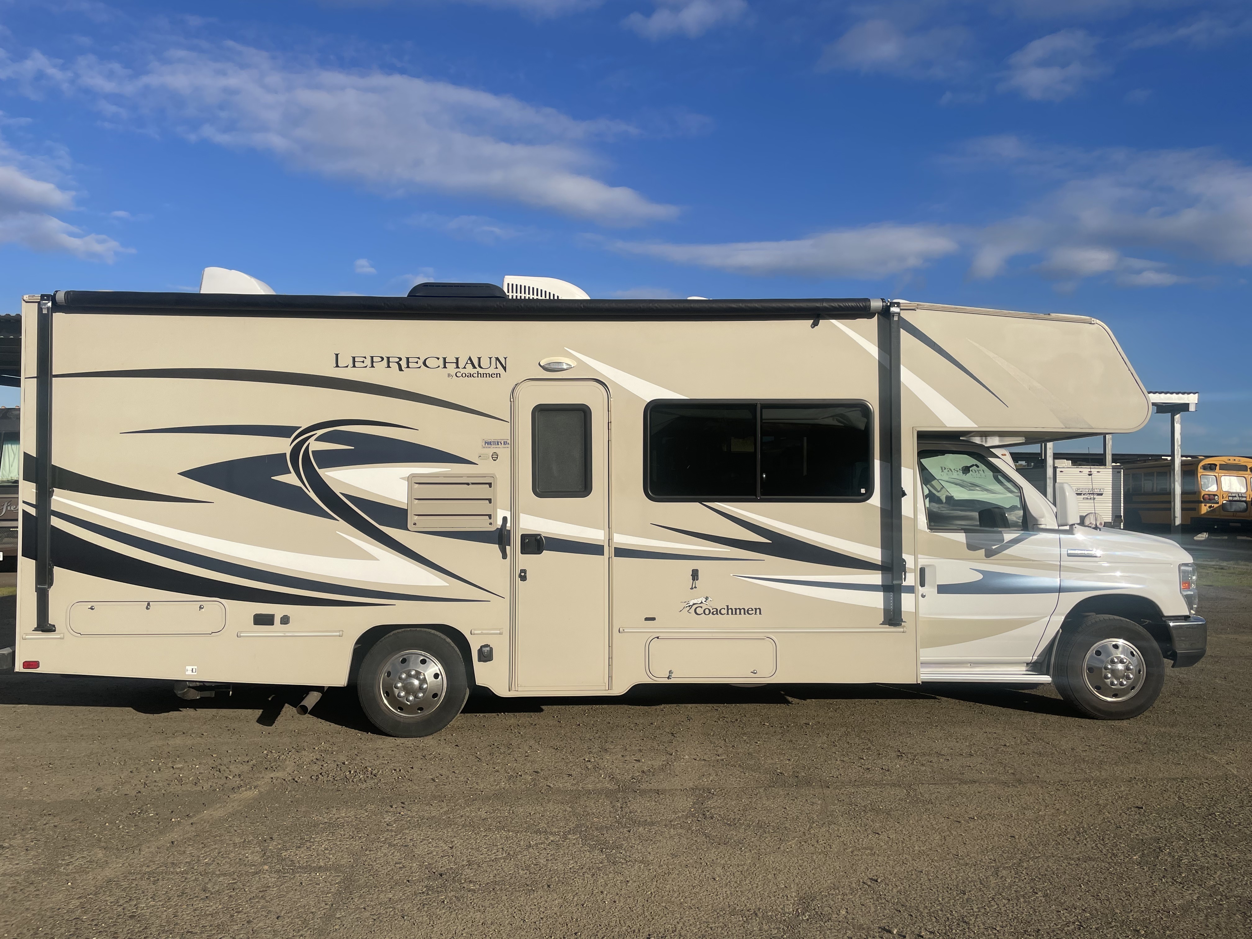 2016 Coachmen LEPRECHAUN 300RS FORD in dallas OR