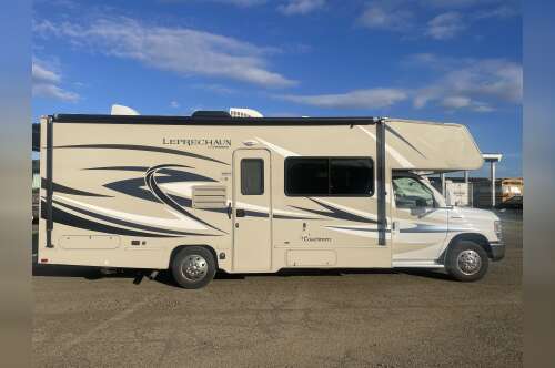 2016 Coachmen LEPRECHAUN 300RS FORD in dallas OR
