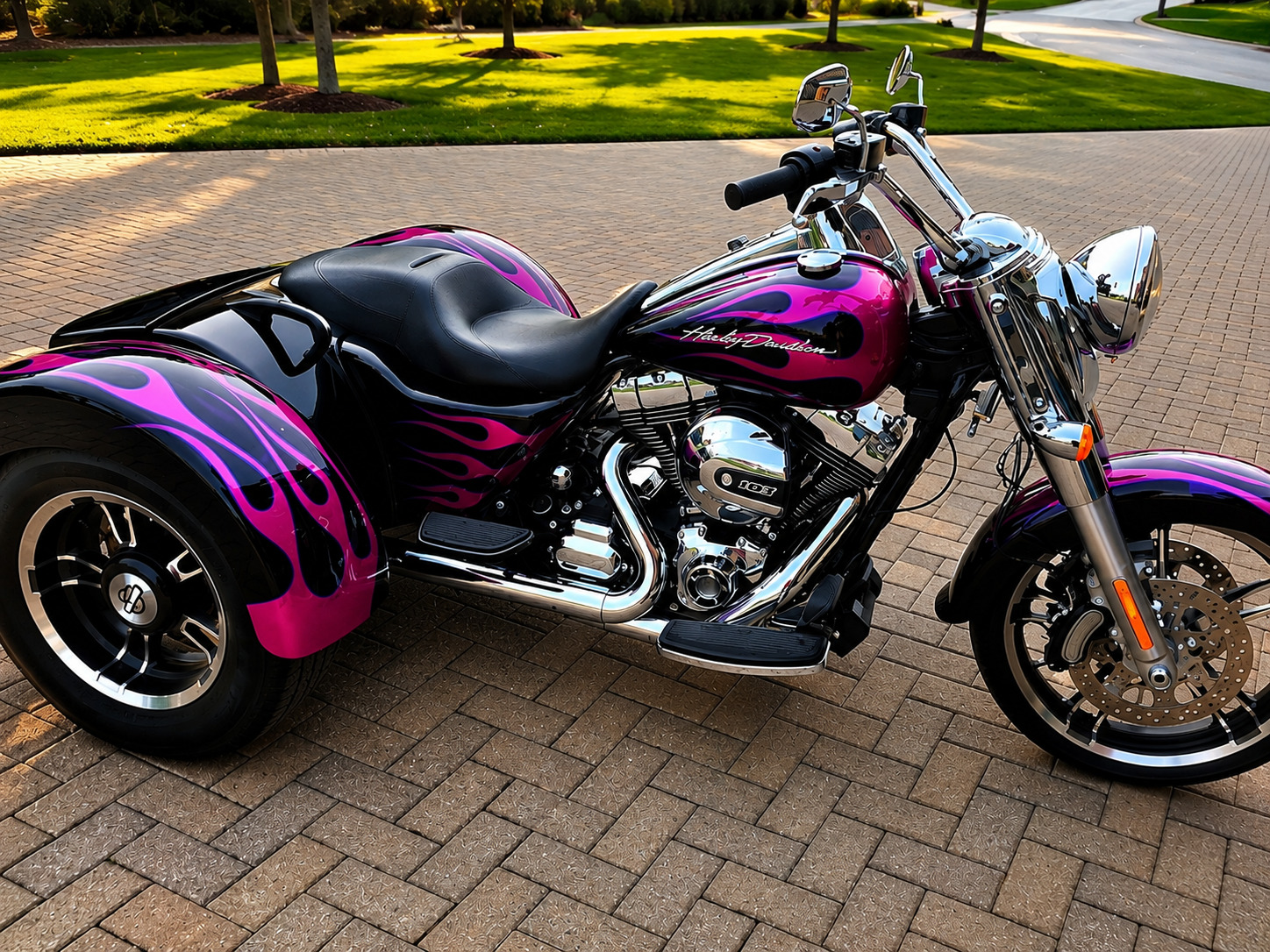 2015 Harley-Davidson FREEWHEELER TRIKE TRIKE in Lockport, IL