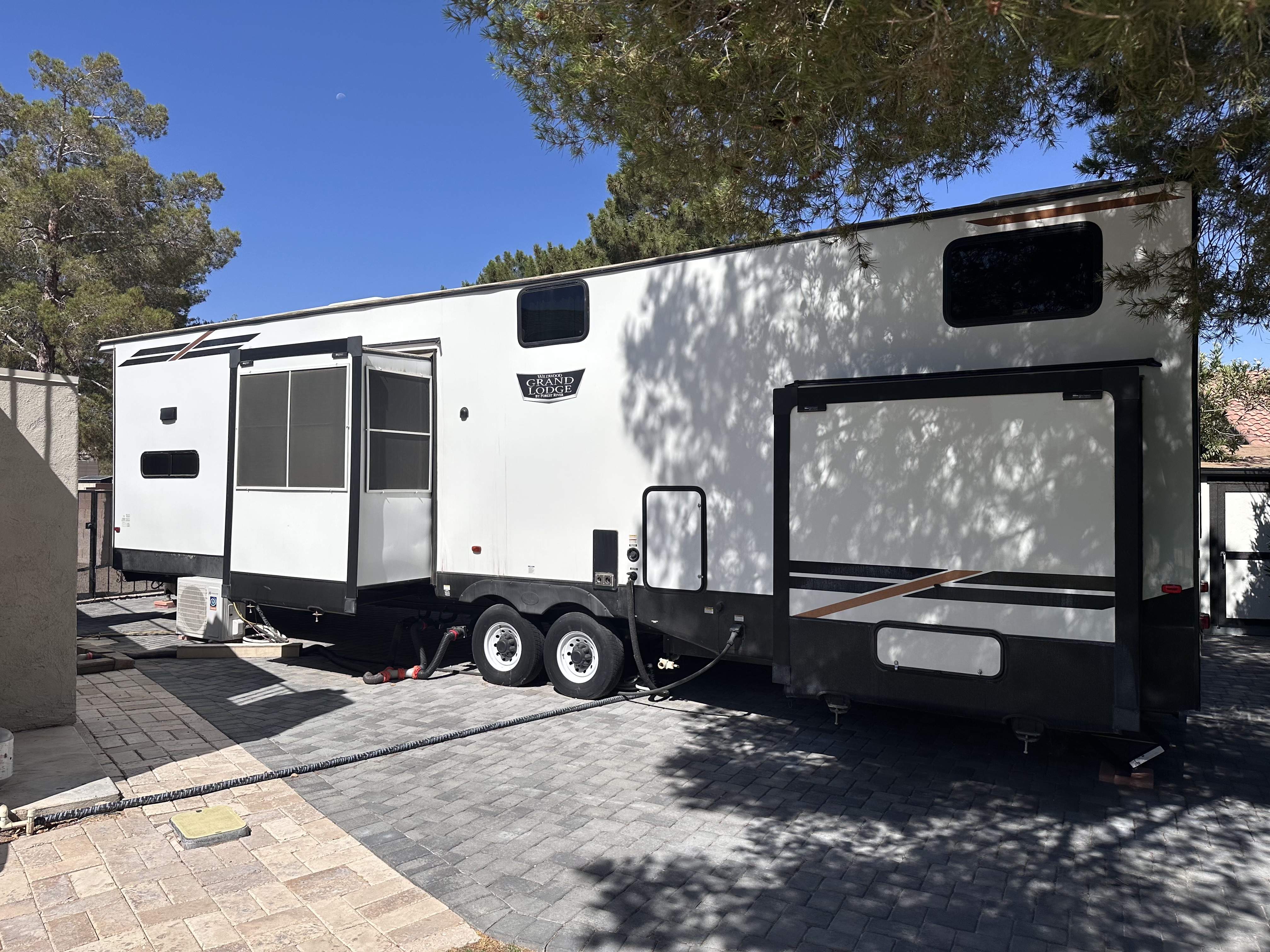 2022 Forest River WILDWOOD GRAND LODGE 42FK in las vegas NV