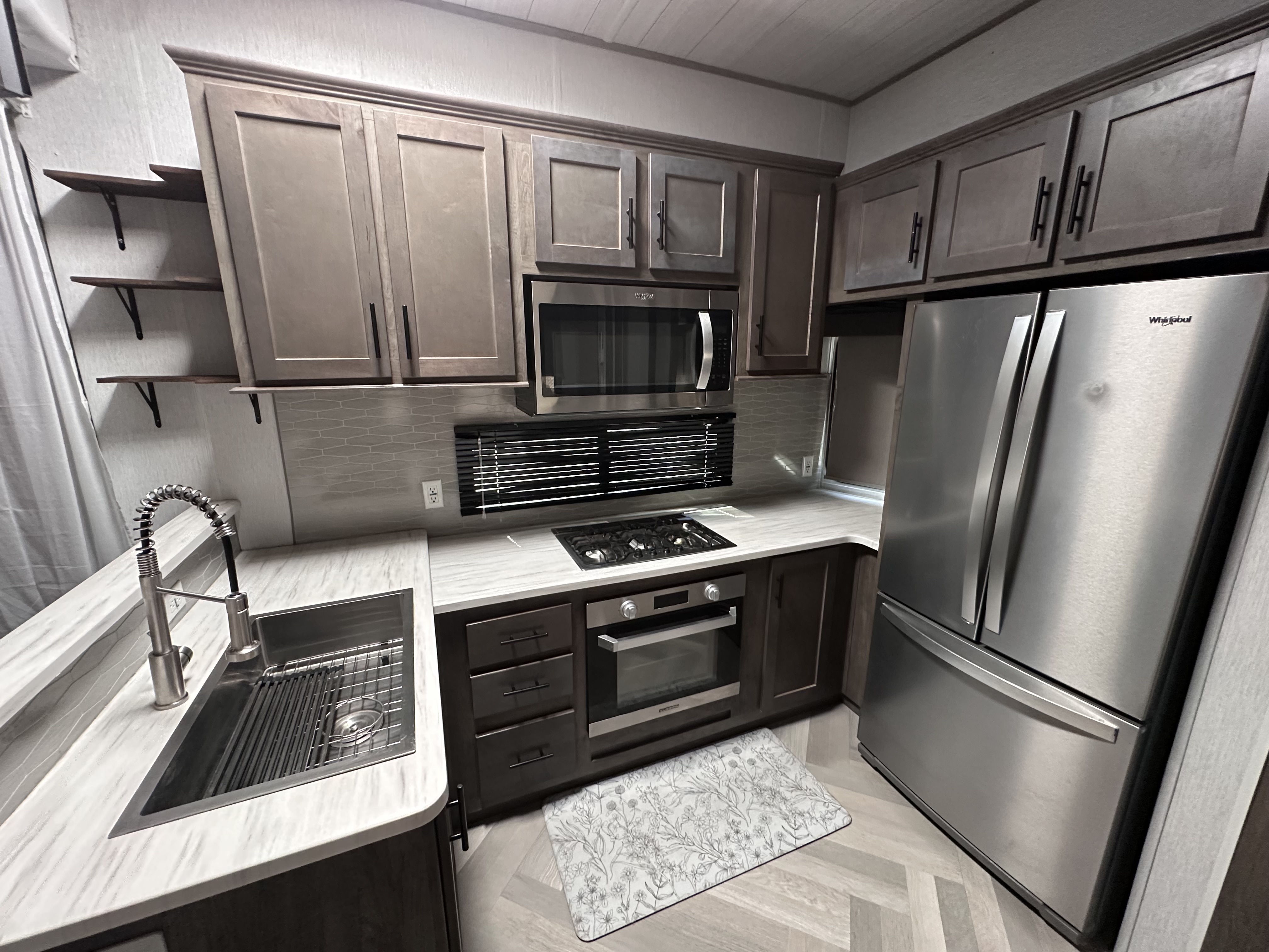 2022 Forest River WILDWOOD GRAND LODGE 42FK RV