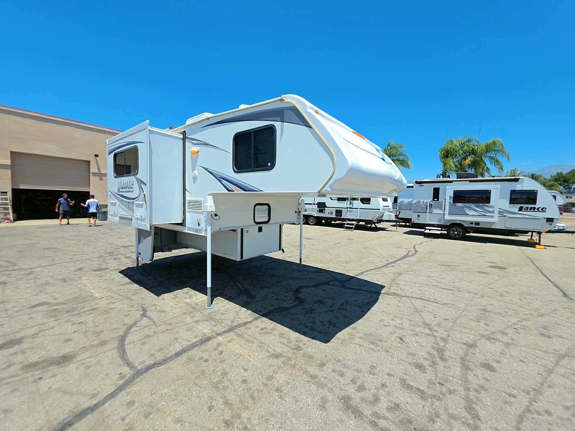 2013 Lance 855 S in ontario CA