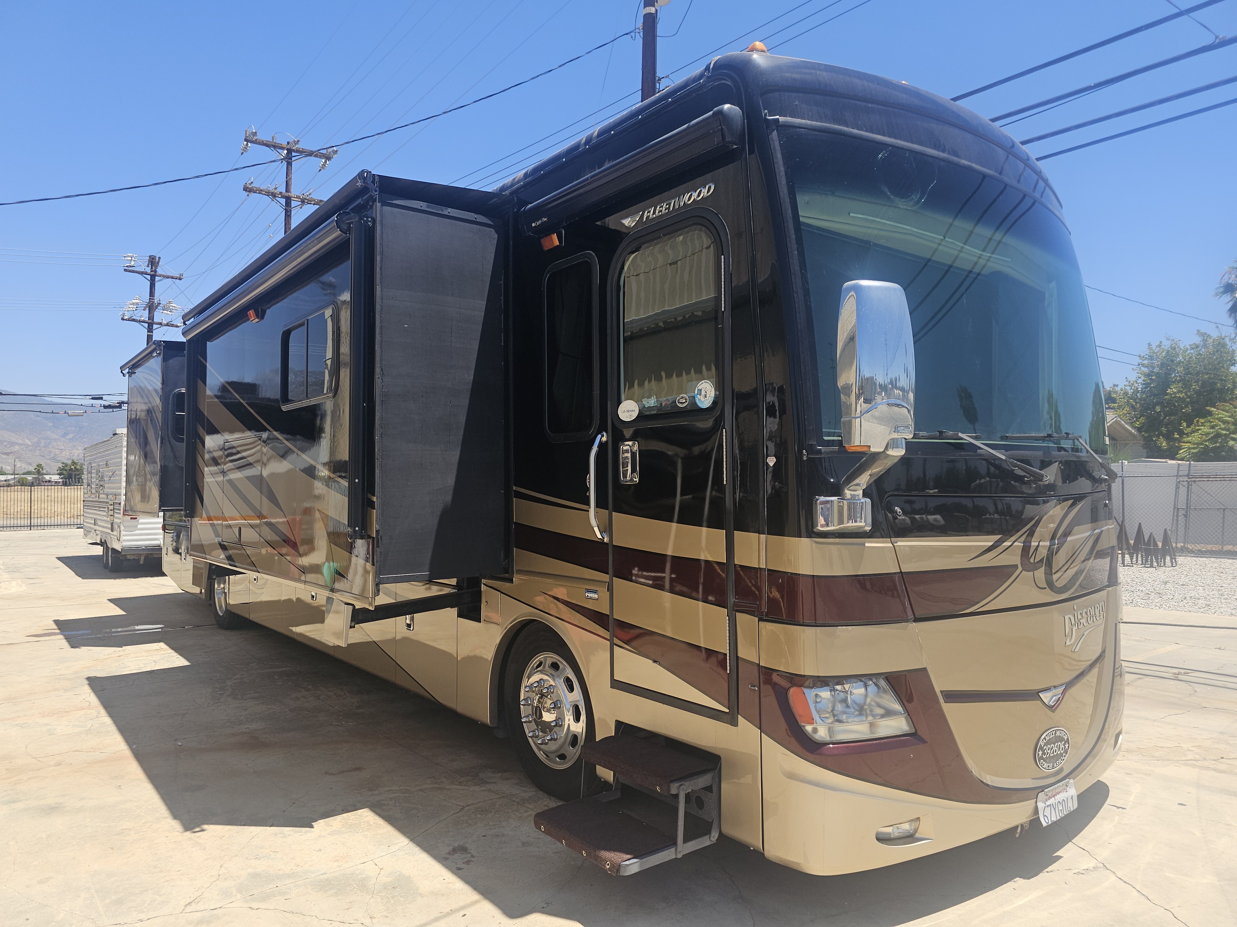2013 Fleetwood DISCOVERY 40E in hemet CA
