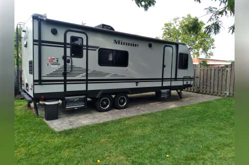 2020 Winnebago MINNIE 2401RG in avon OH