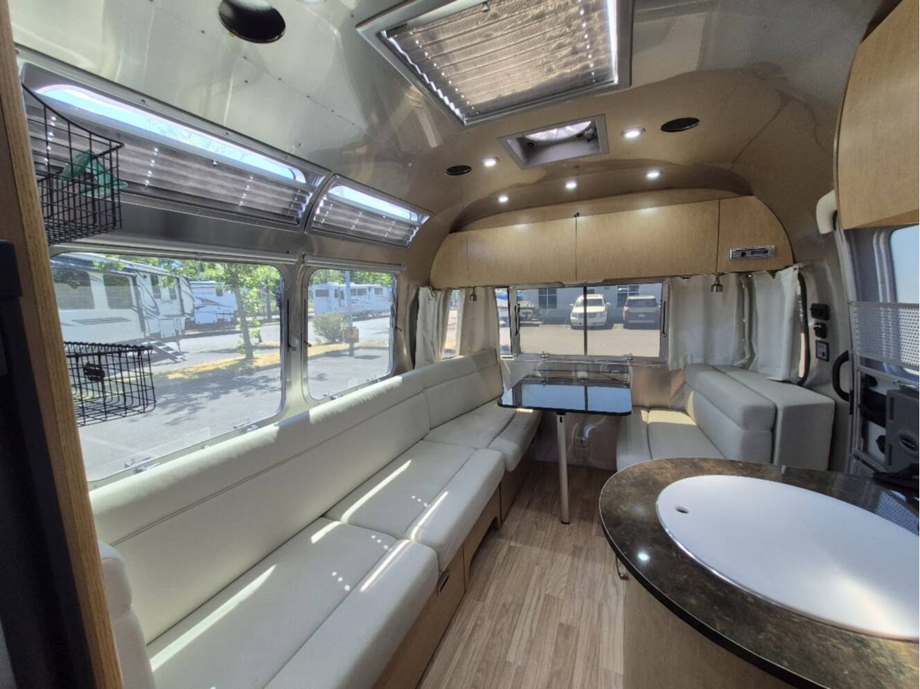 A photo of this 2017 Airstream FLYING CLOUD 23D