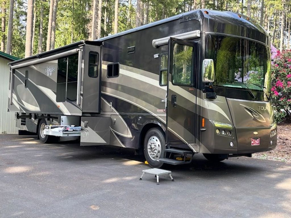 2008 Winnebago Tour 40TD in gig harbor WA