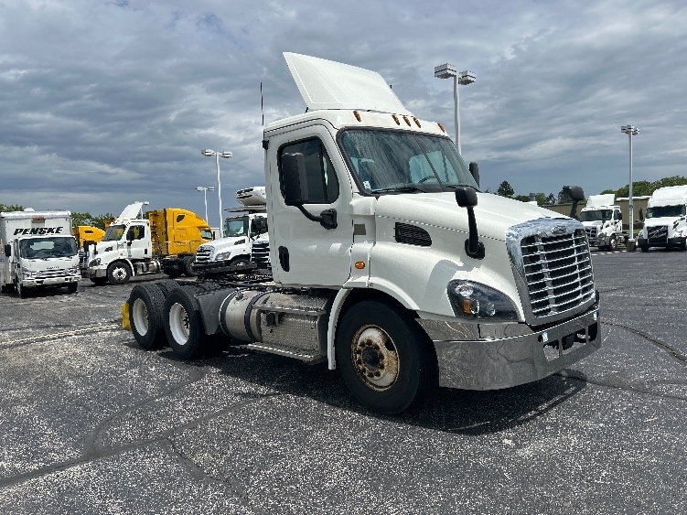 2019 FREIGHTLINER CASCADIA 113 in Piqua, OH