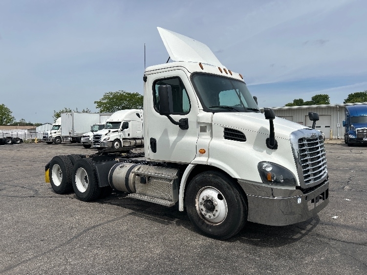 2019 FREIGHTLINER CASCADIA 113 in Piqua, OH