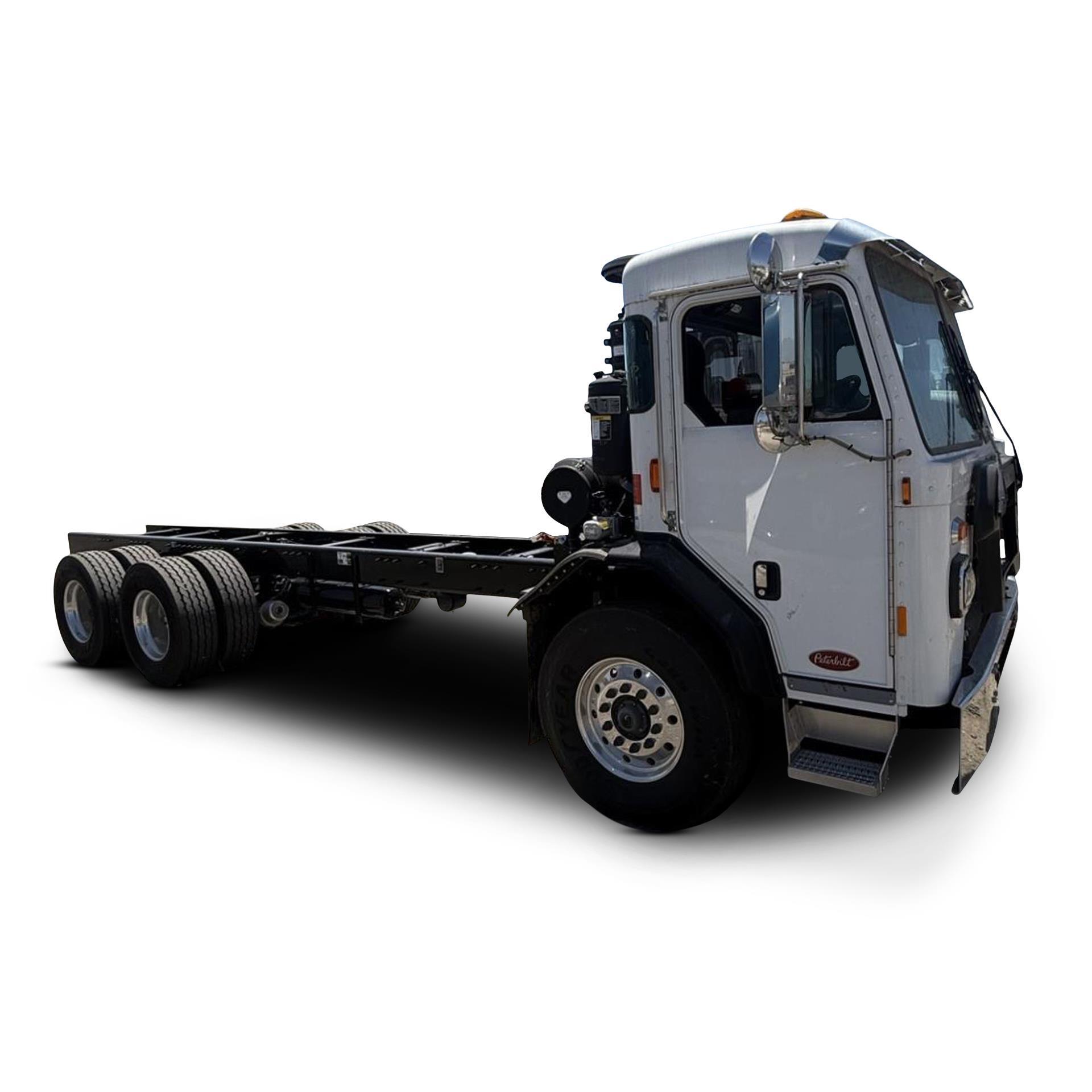2025 PETERBILT 520 in Pico Rivera, CA