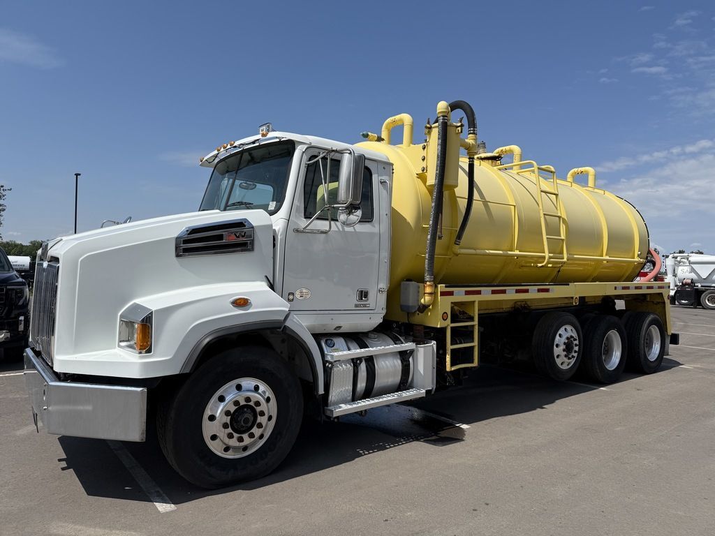 2016 WESTERN STAR 4700SB in Rice, MN