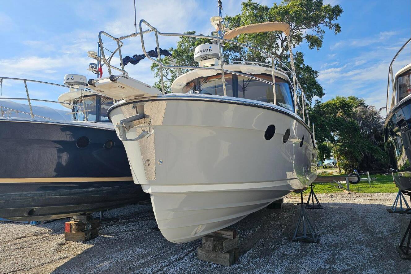 A photo of this 2023 Ranger Tugs R-29 CB