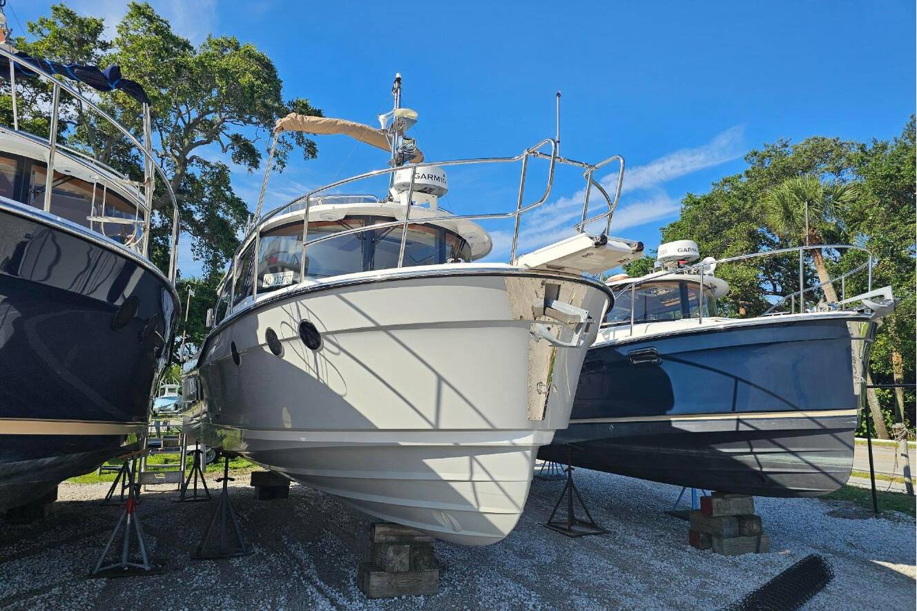 A photo of this 2023 Ranger Tugs R-29 CB