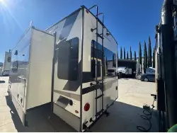 2026 FOREST RIVER ROCKWOOD SIGNATURE 361RL