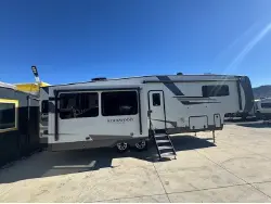 2026 FOREST RIVER ROCKWOOD SIGNATURE 361RL