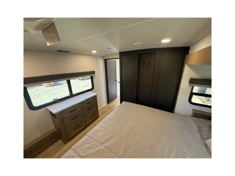 2026 FOREST RIVER ROCKWOOD SIGNATURE 361RL