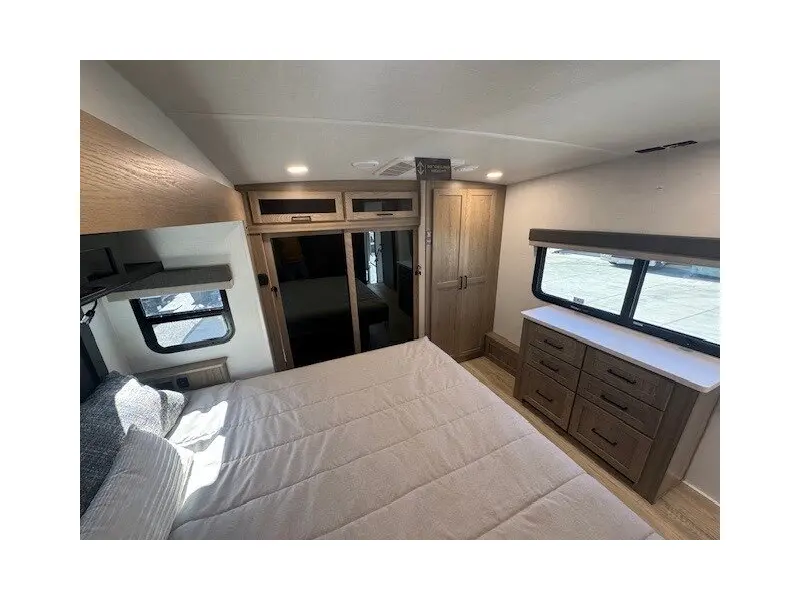 2026 FOREST RIVER ROCKWOOD SIGNATURE 361RL
