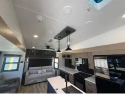 2026 FOREST RIVER ROCKWOOD SIGNATURE 361RL