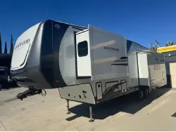 2026 FOREST RIVER ROCKWOOD SIGNATURE 361RL