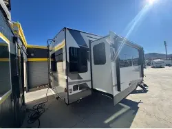 2026 FOREST RIVER ROCKWOOD SIGNATURE 361RL