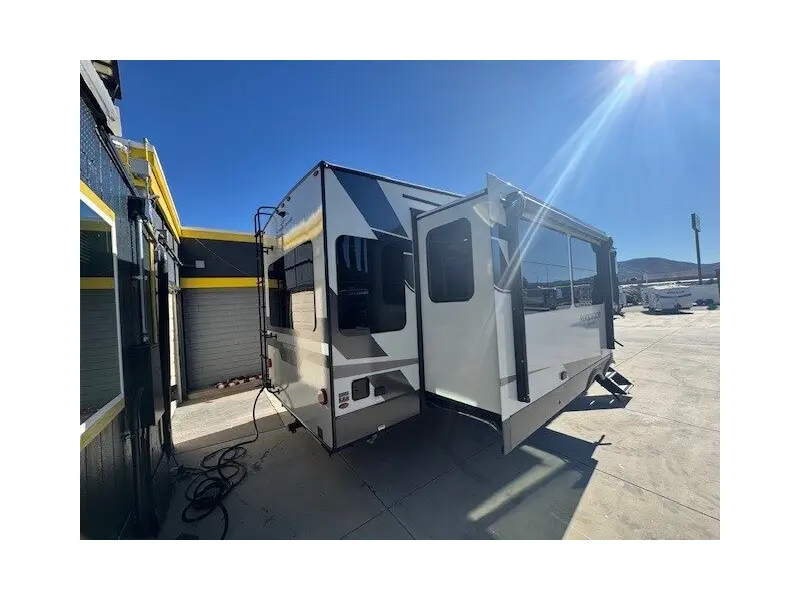 2026 FOREST RIVER ROCKWOOD SIGNATURE 361RL
