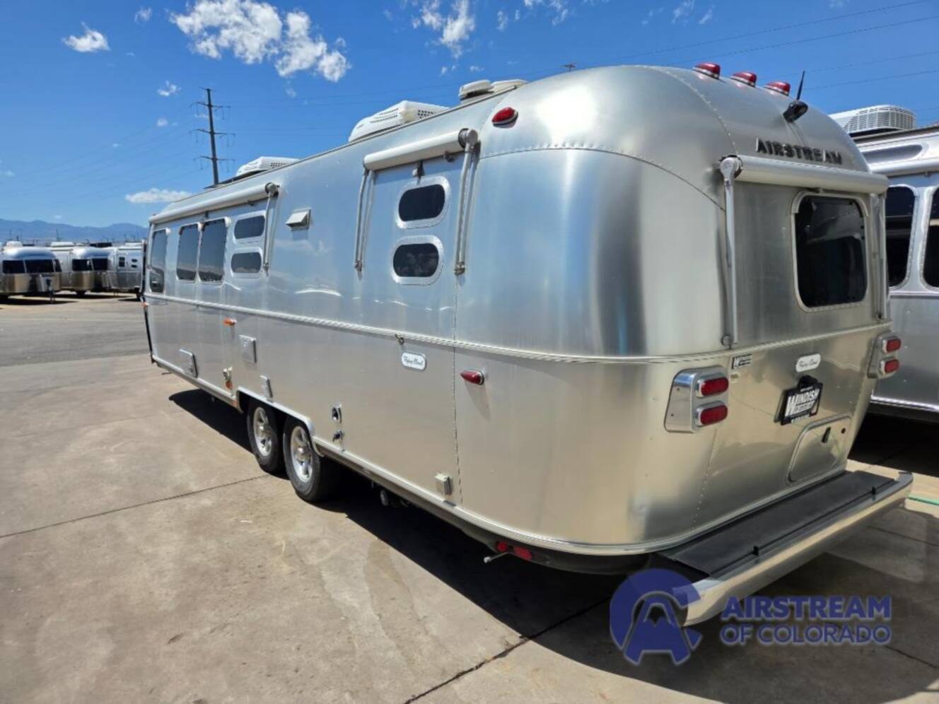 A photo of this 2023 Airstream Flying Cloud 30FB Office
