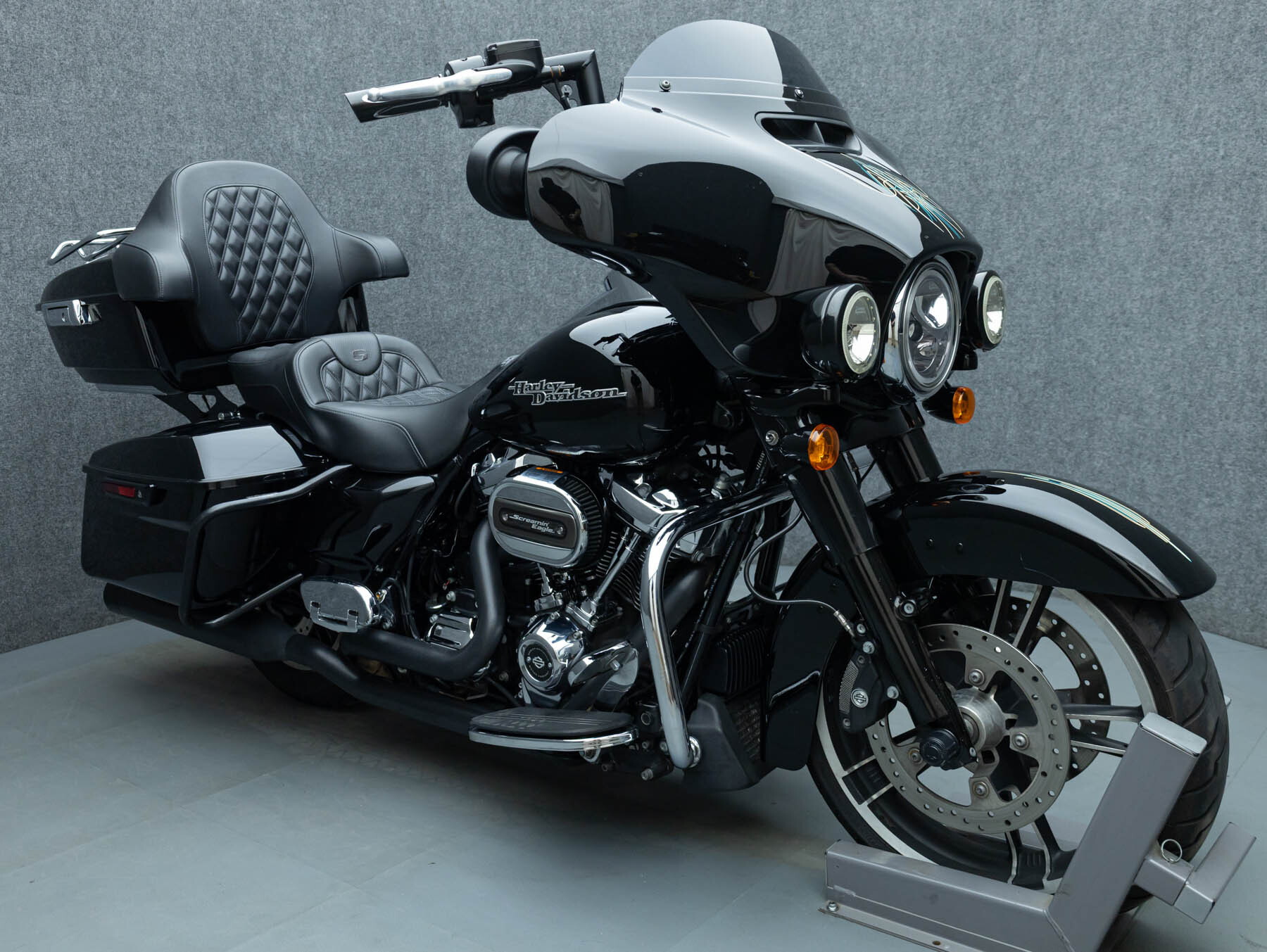 2017 Harley Davidson FLHXS STREET GLIDE SPECIAL W/ABS SPECIAL in Pembroke, NH