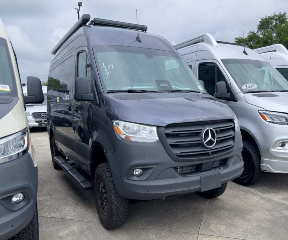 2027 Thor Motor Coach SANCTUARY 19A-S in sanford FL
