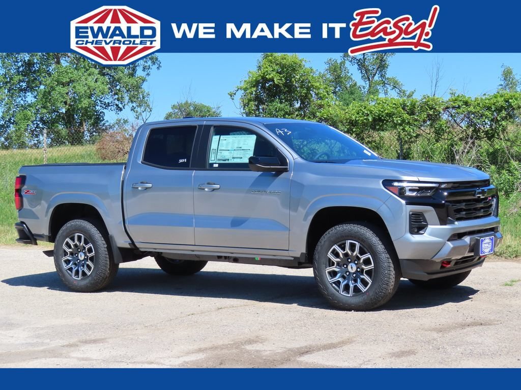 2026 CHEVROLET Colorado in Oconomowoc, WI