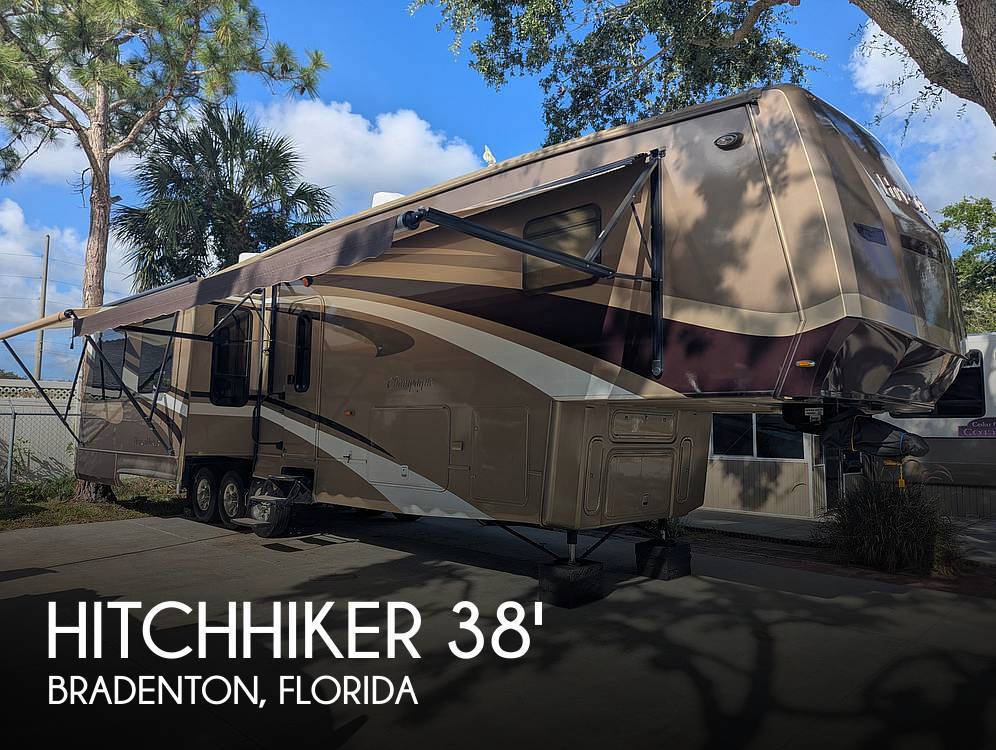 2013 Nuwa Hitchhiker Champagne 38LKRSB in bradenton FL