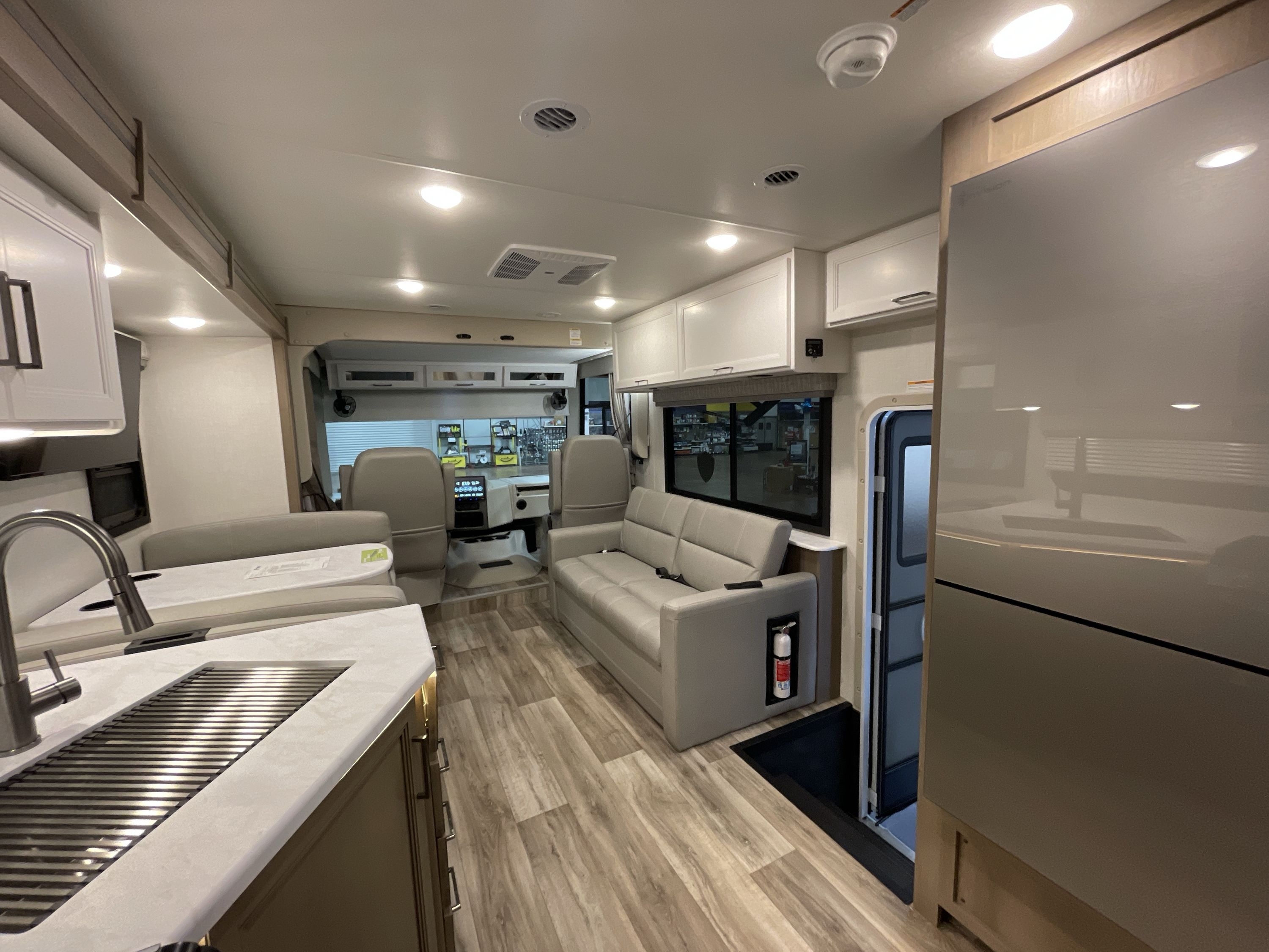 2027 Thor FREEDOM TRAVELER A32 in summerfield FL