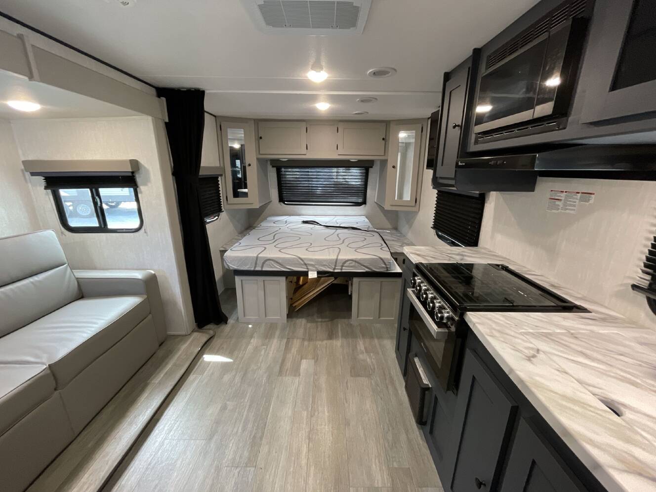 A photo of this 2025 Coachmen APEX ULTRA-LITE 188RBST