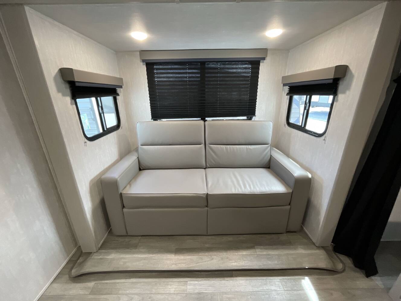 A photo of this 2025 Coachmen APEX ULTRA-LITE 188RBST