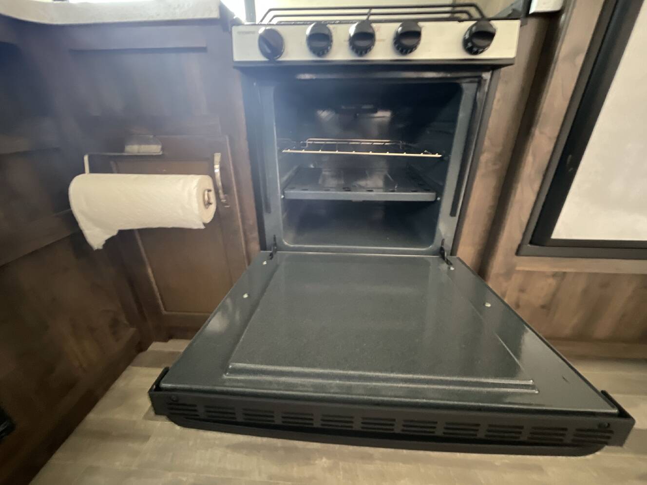 A photo of this 2019 Dutchmen ASTORIA 3123BHF