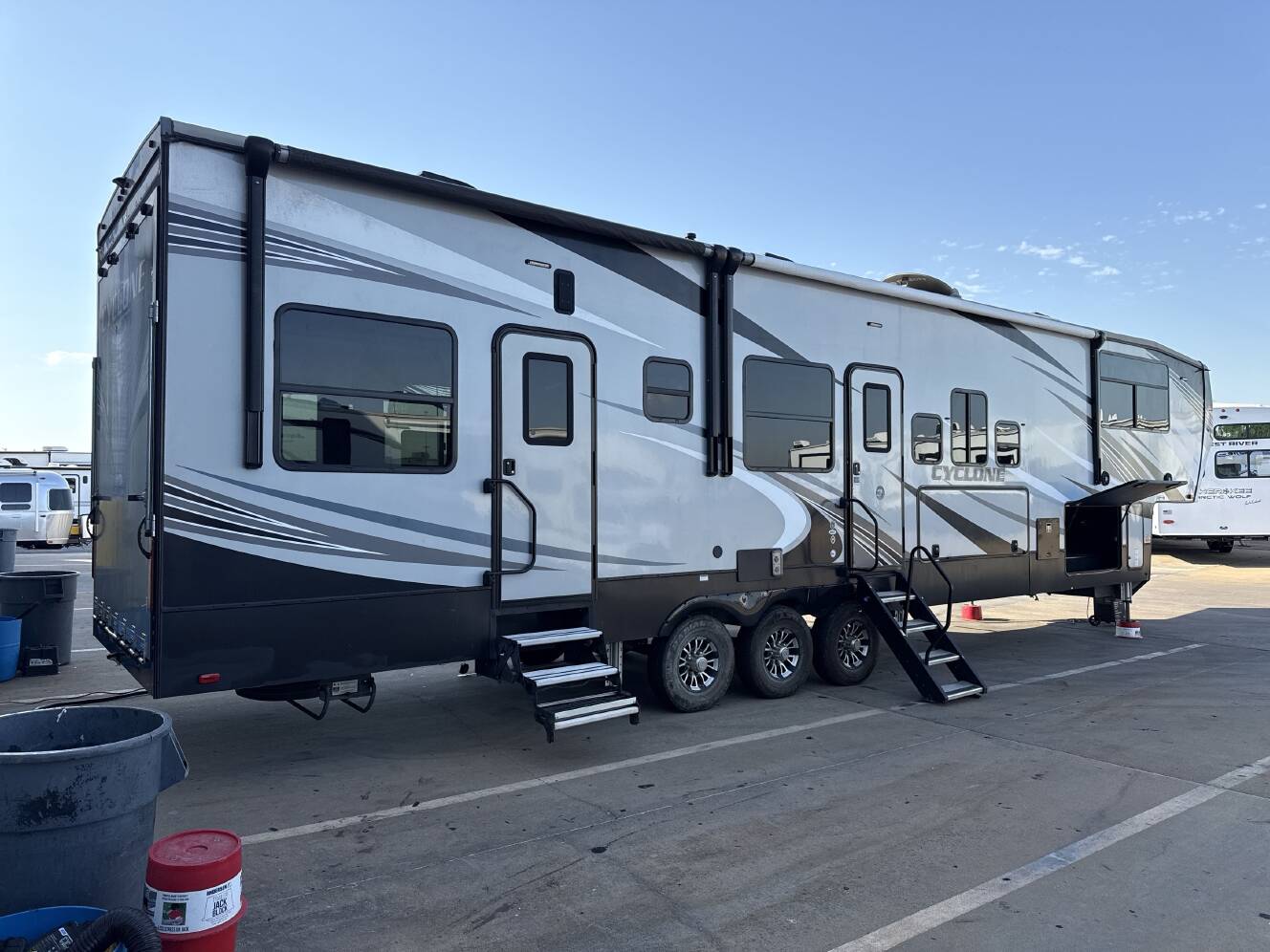 A photo of this 2020 Heartland CYCLONE 4007