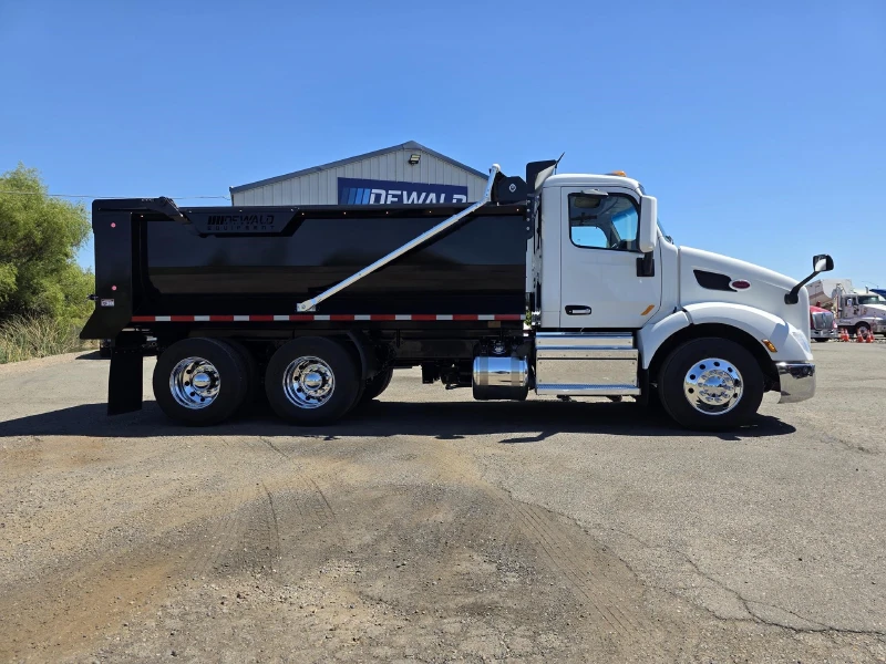 2022 PETERBILT 579