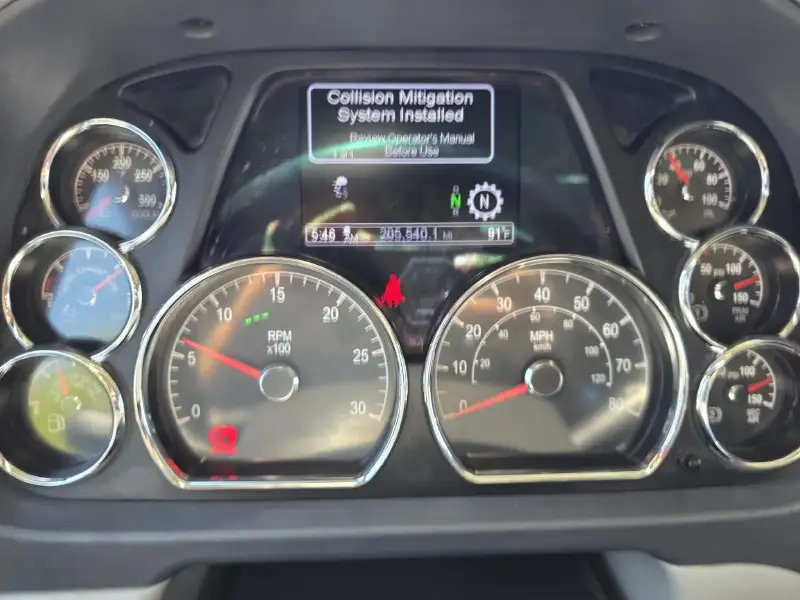 2022 PETERBILT 579