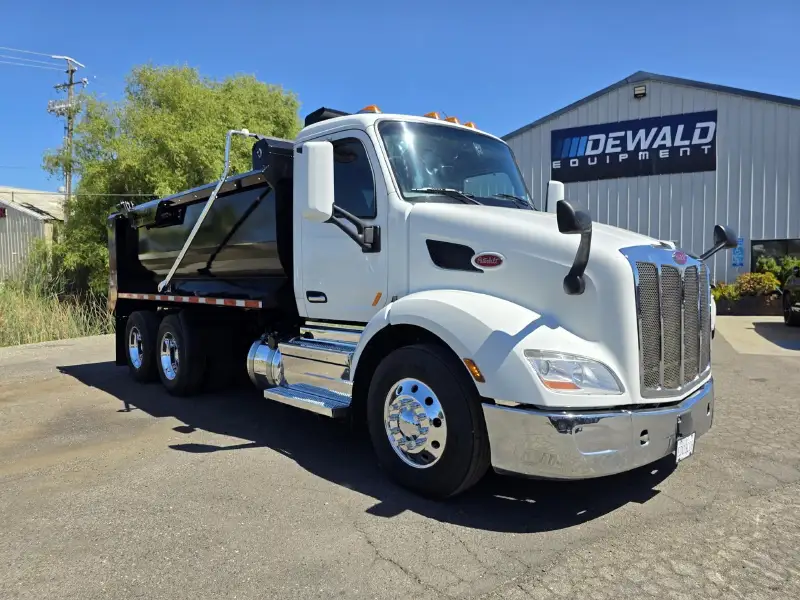 2022 PETERBILT 579