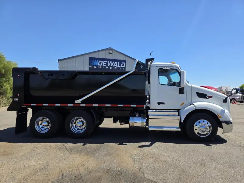 2022 PETERBILT 579