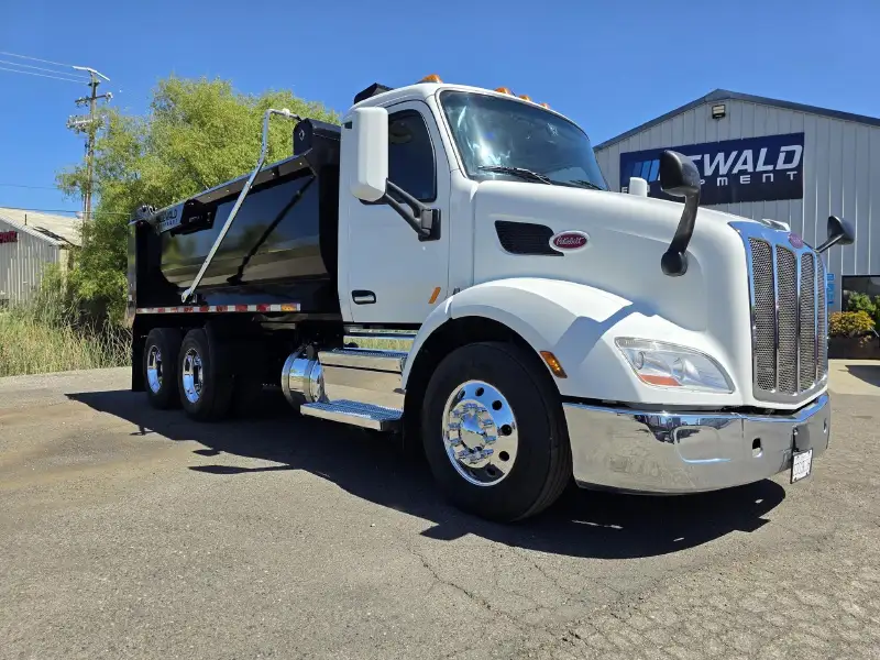 2022 PETERBILT 579